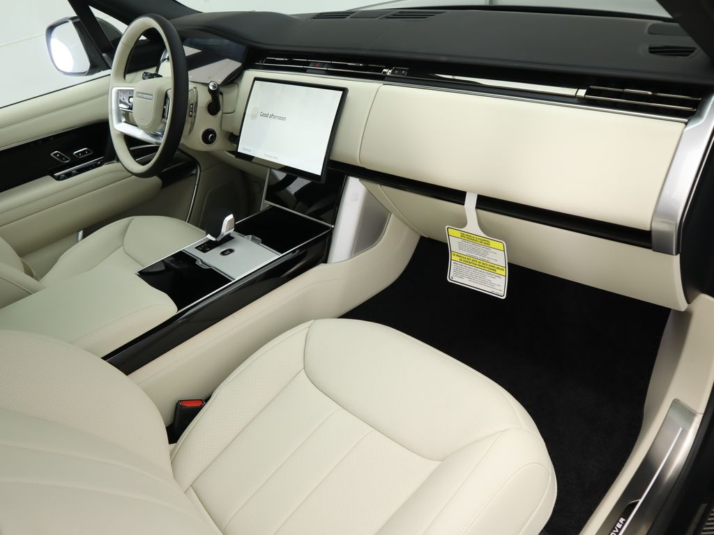 Thumbnail: 2025 Land Rover Range Rover - 17