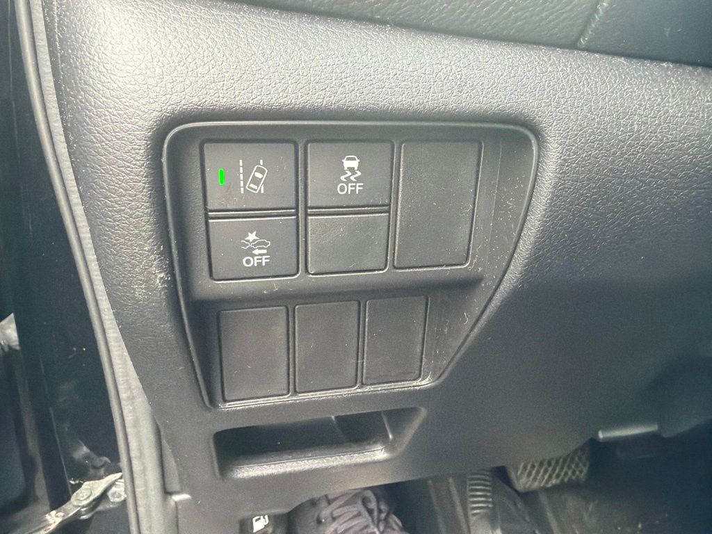 Certified Used 2021  Honda EX image 15