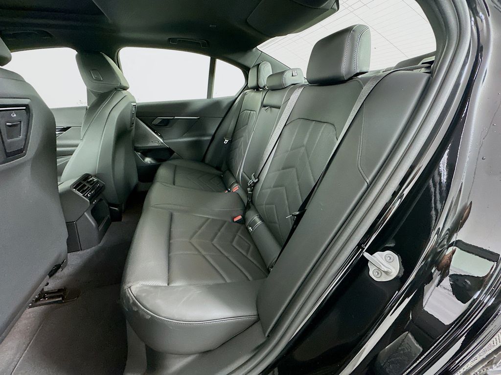 Thumbnail: 2026 BMW 5 Series - 17