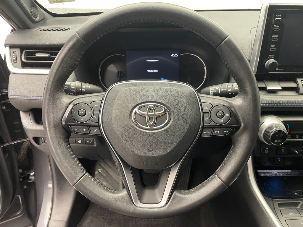 2020 Toyota RAV4 XSE 22