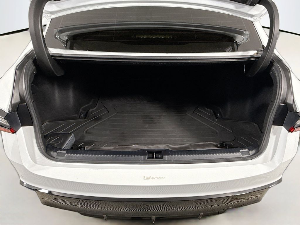 Thumbnail: 2023 Lexus IS - 27