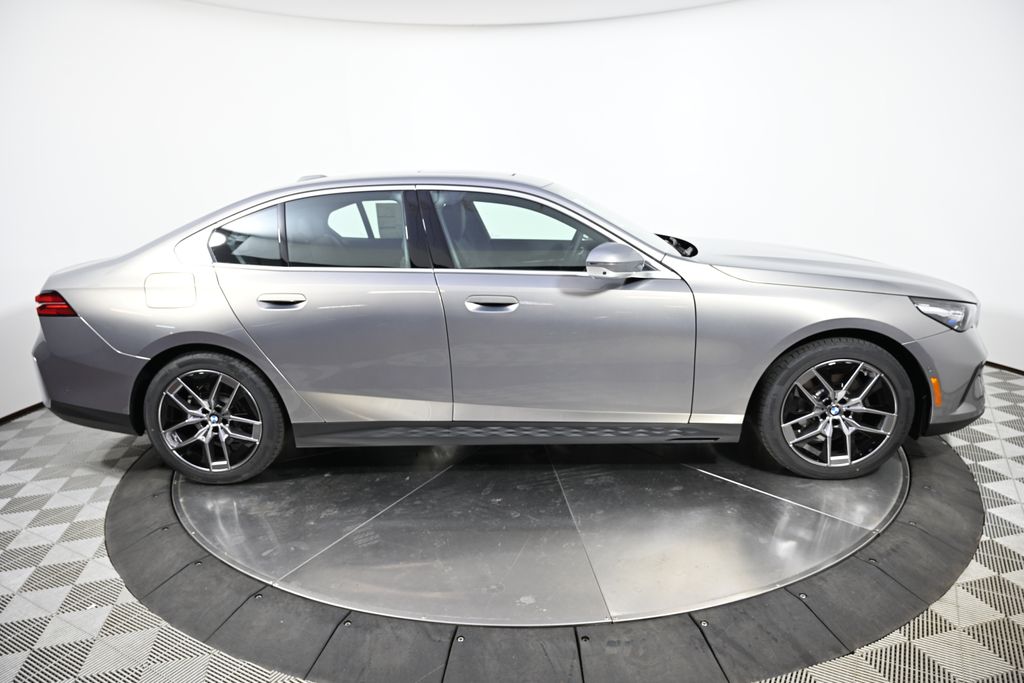 Thumbnail: 2026 BMW 5 Series - 6