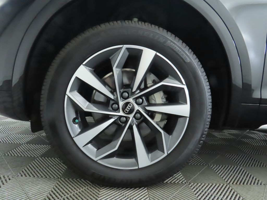 Thumbnail: 2023 Audi Q5 - 31