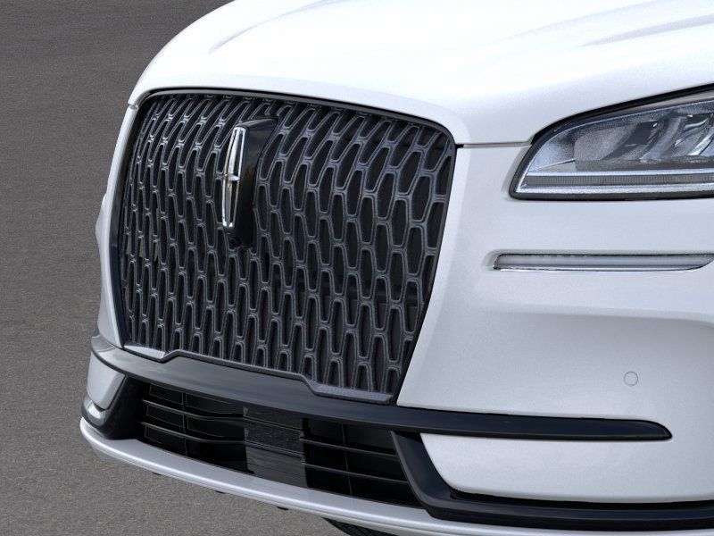 Thumbnail: 2025 Lincoln Corsair - 17
