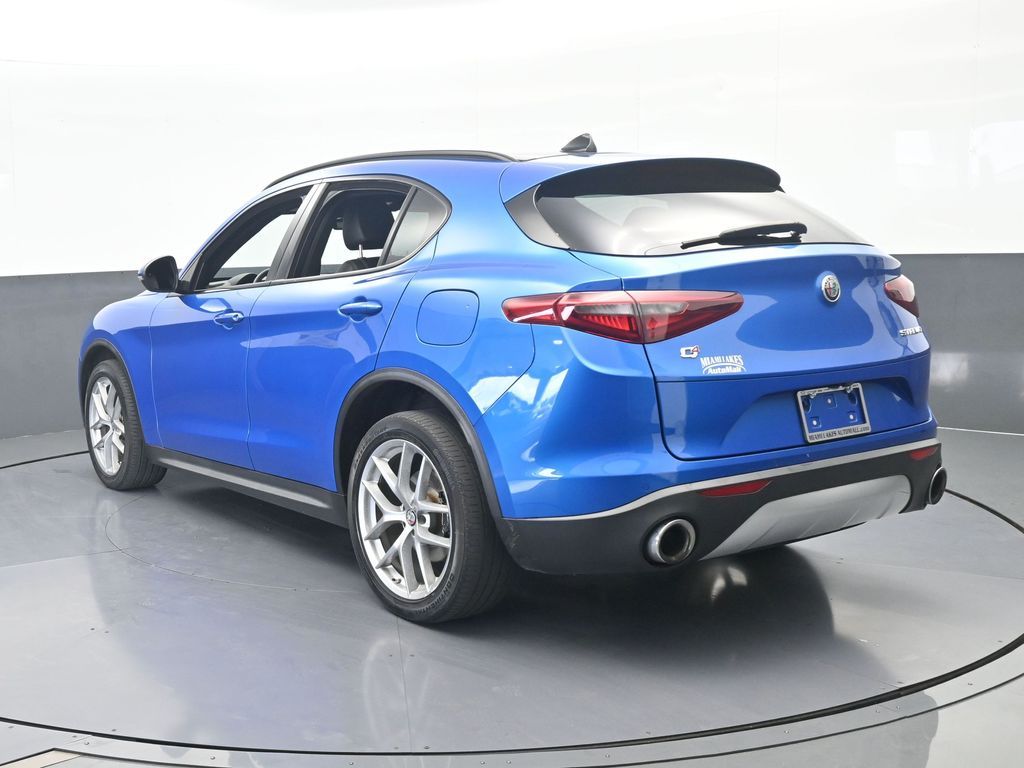 Used 2018 Misano Blue Metallic Alfa Romeo Ti image 4