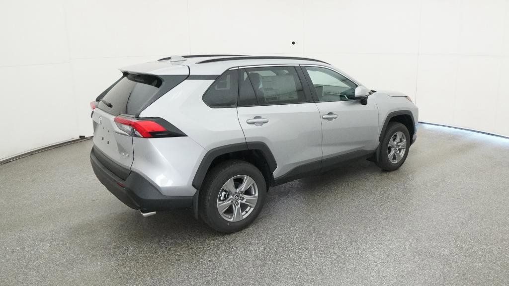 Thumbnail: 2025 Toyota RAV4 - 27