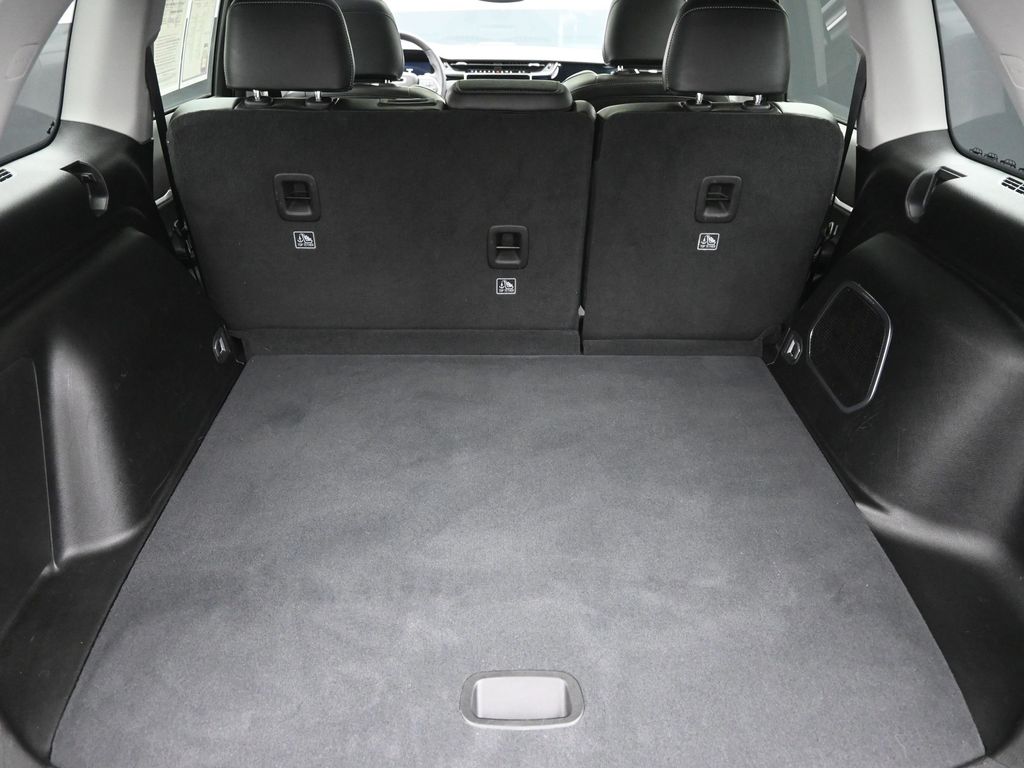 Certified Used 2022 Silver Jeep 4xe image 9