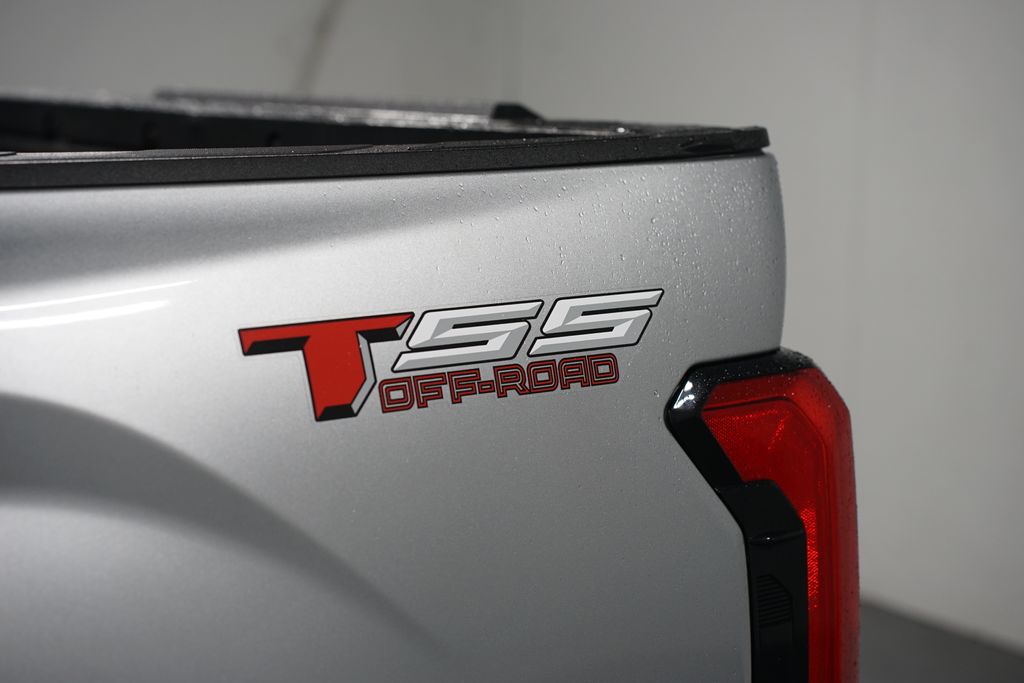 Thumbnail: 2022 Toyota Tundra - 11