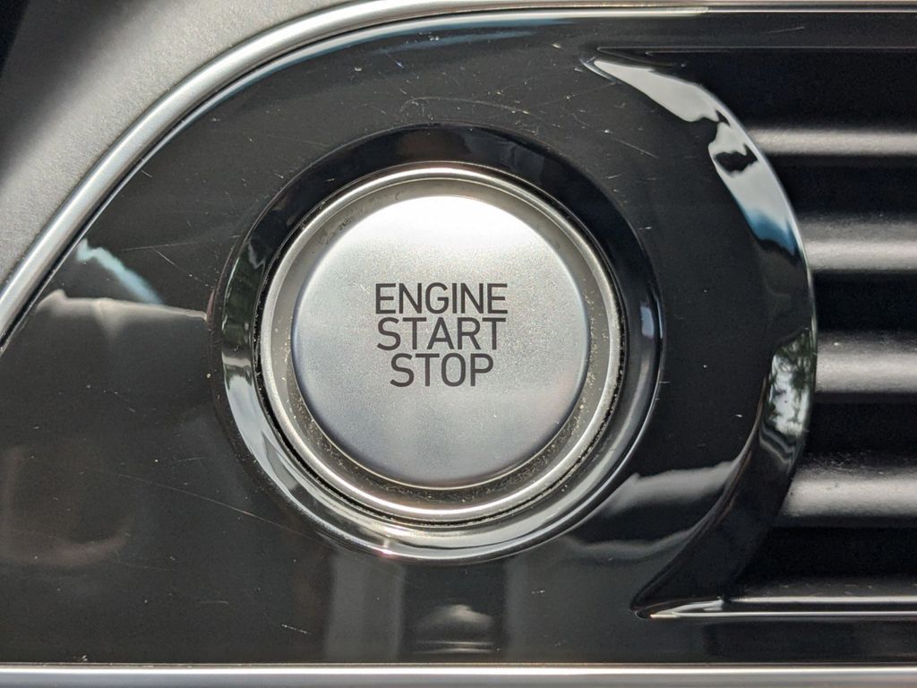 2020 Genesis G70 2.0T