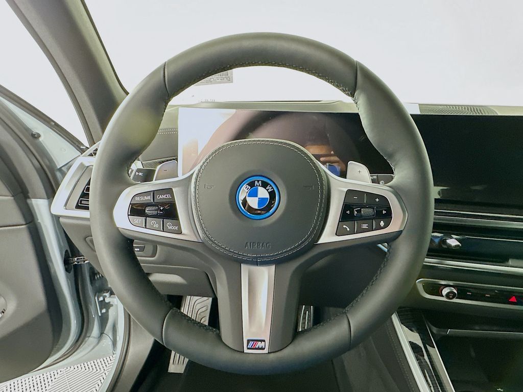 Thumbnail: 2026 BMW X5 - 10