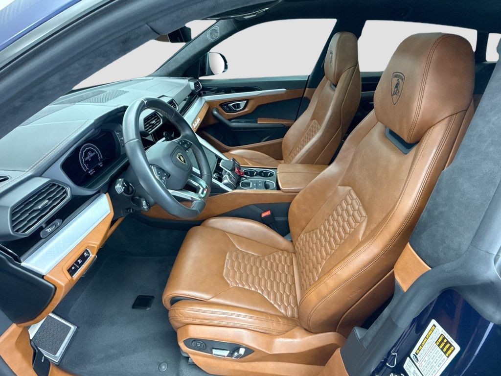 Thumbnail: 2020 Lamborghini Urus - 18