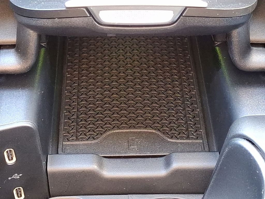 Thumbnail: 2025 Mercedes-Benz E-Class - 20