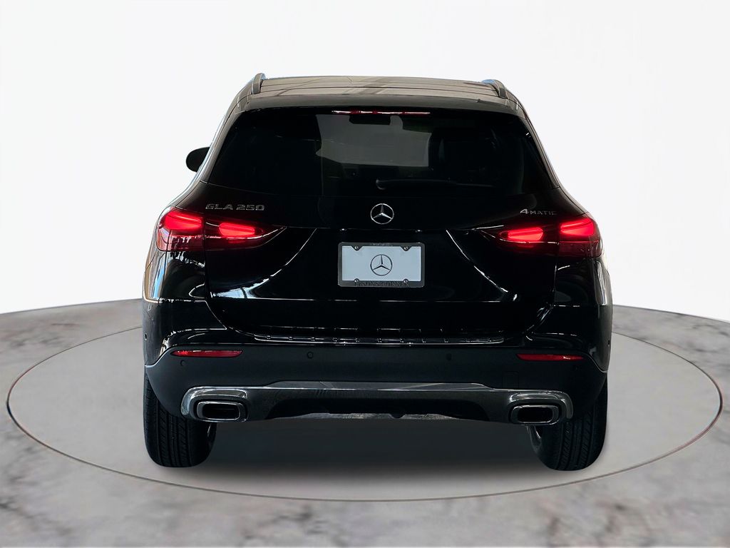 2025 Mercedes-Benz GLA 250 4MATIC 5