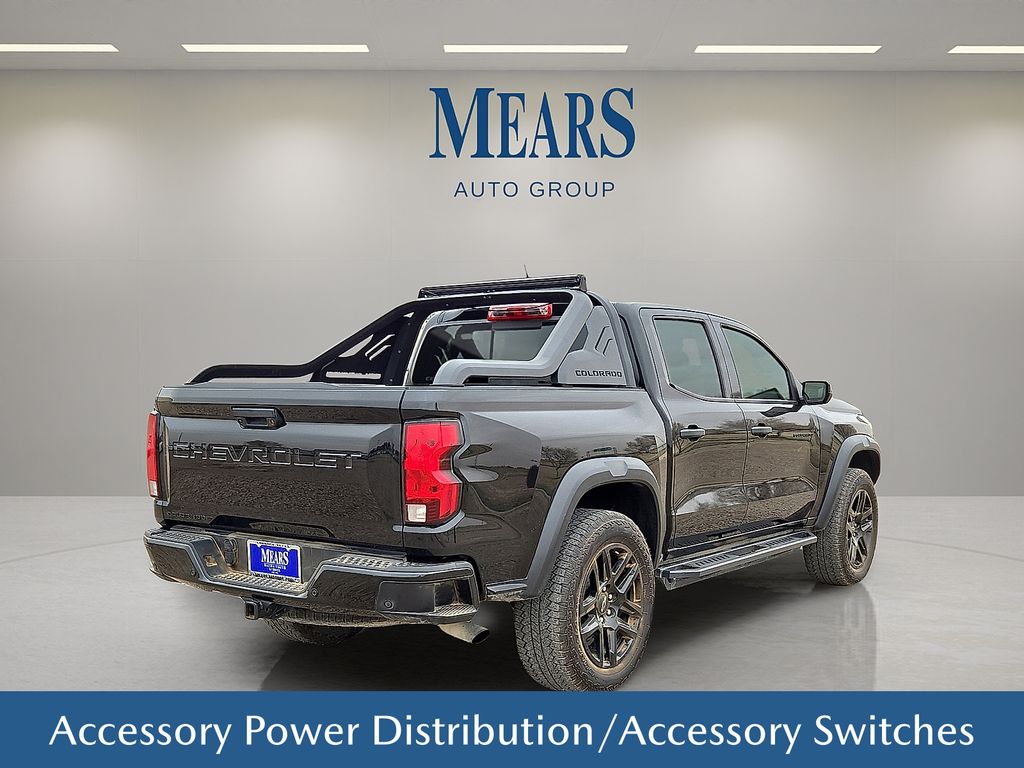 View vehicle photo 6