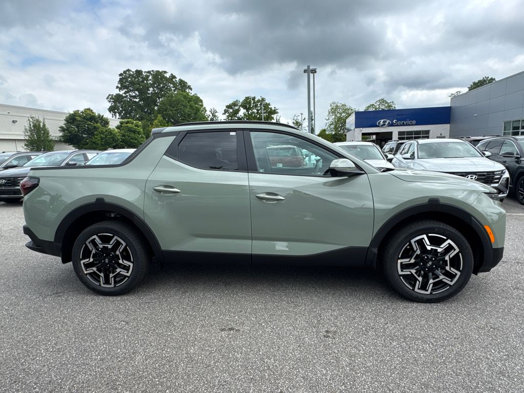 2025 Hyundai Santa Cruz Limited photo 2