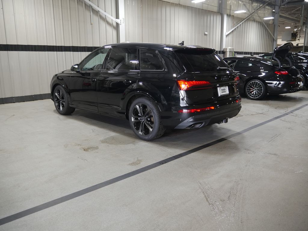 Thumbnail: 2026 Audi Q7 - 3