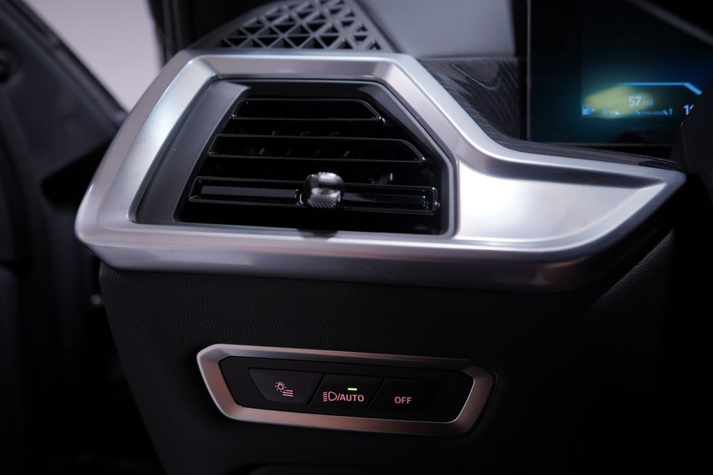 Thumbnail: 2024 BMW X7 - 20