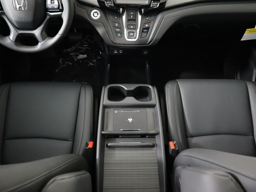 Thumbnail: 2026 Honda Odyssey - 16