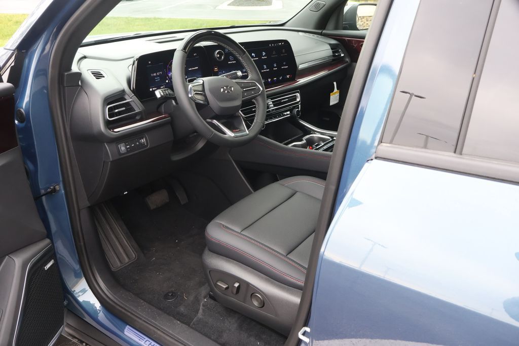 Thumbnail: 2026 Chevrolet Traverse - 13