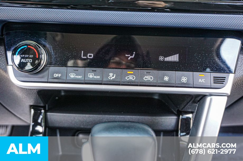 Used 2022 Blue Kia Nightfall image 41