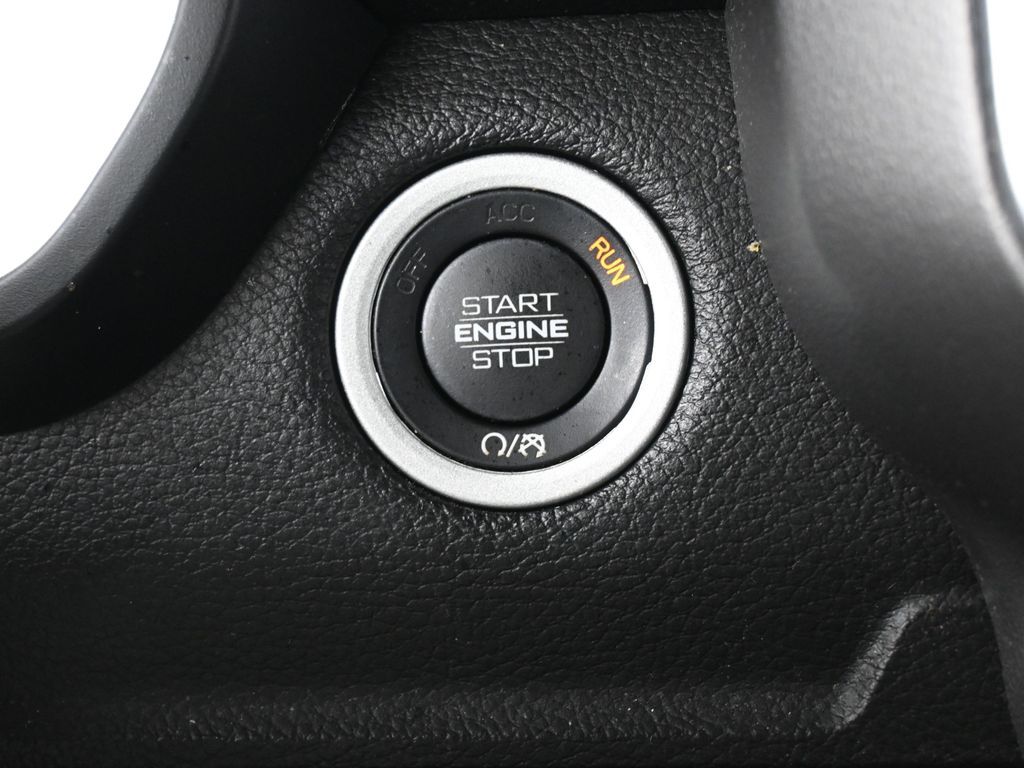 Used 2024 Billet Silver Metallic Clearcoat Ram Big Horn/Lone Star image 13