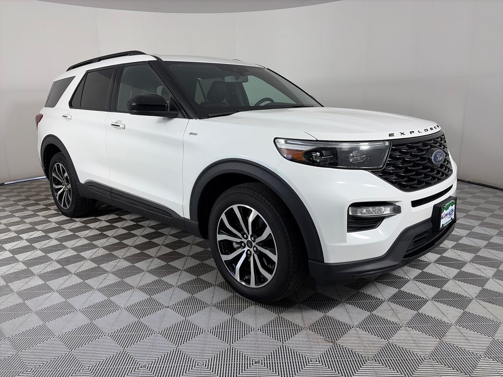 White Metallic 2023 Ford Explorer SUV / Crossover All-Wheel Drive Automatic
