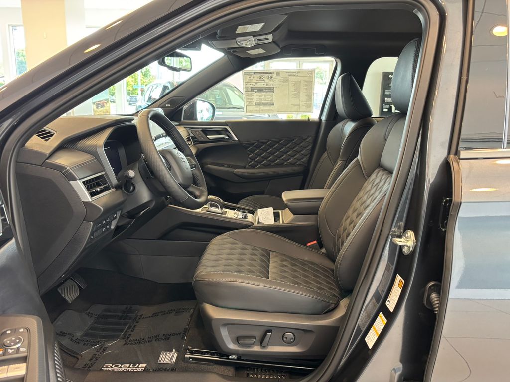 2026 Nissan Rogue Plug-In Hybrid Platinum