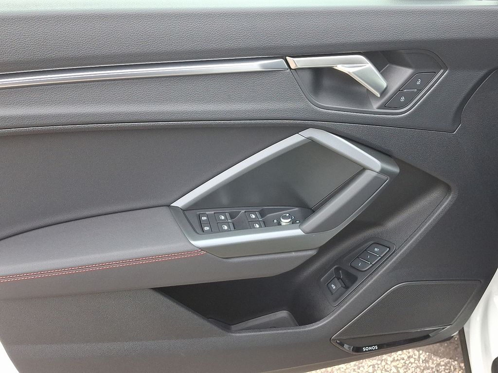 Thumbnail: 2025 Audi Q3 - 13