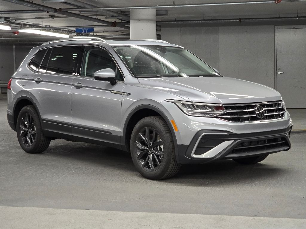 2024 Volkswagen Tiguan 2.0T SE 2