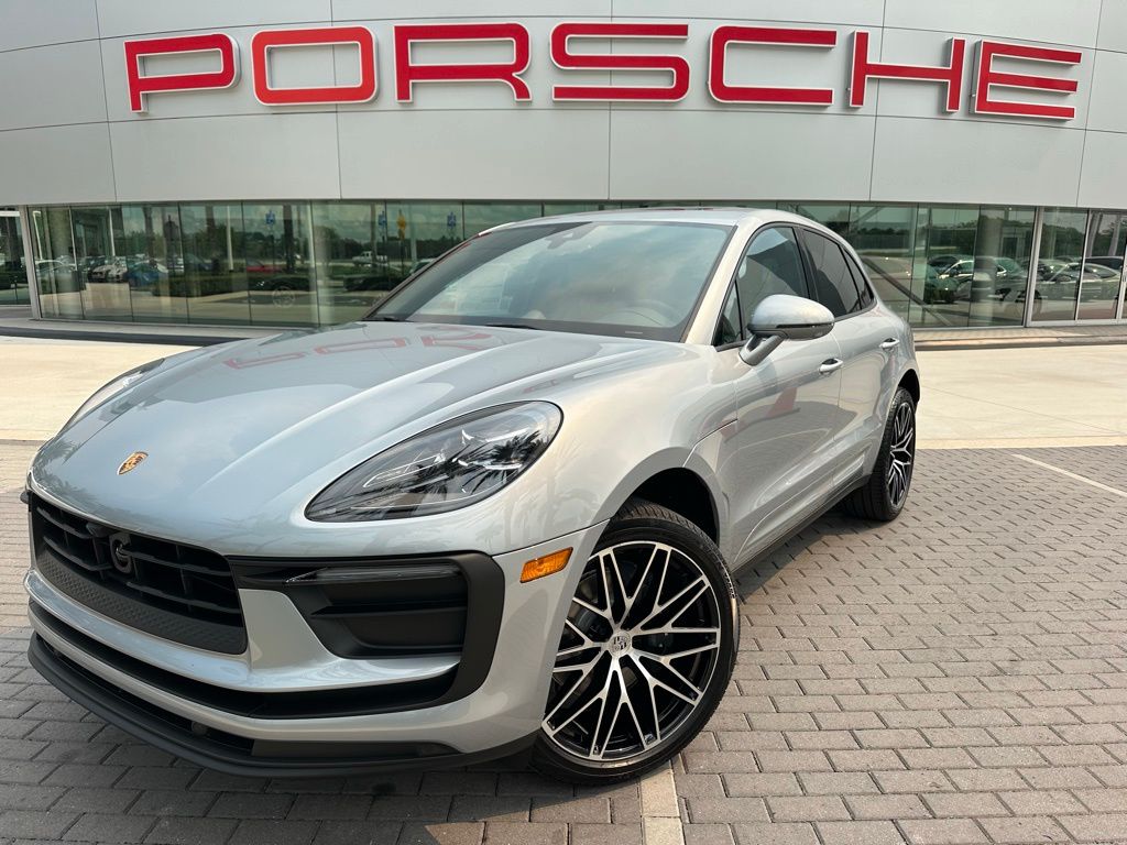 Thumbnail: 2026 Porsche Macan - 1