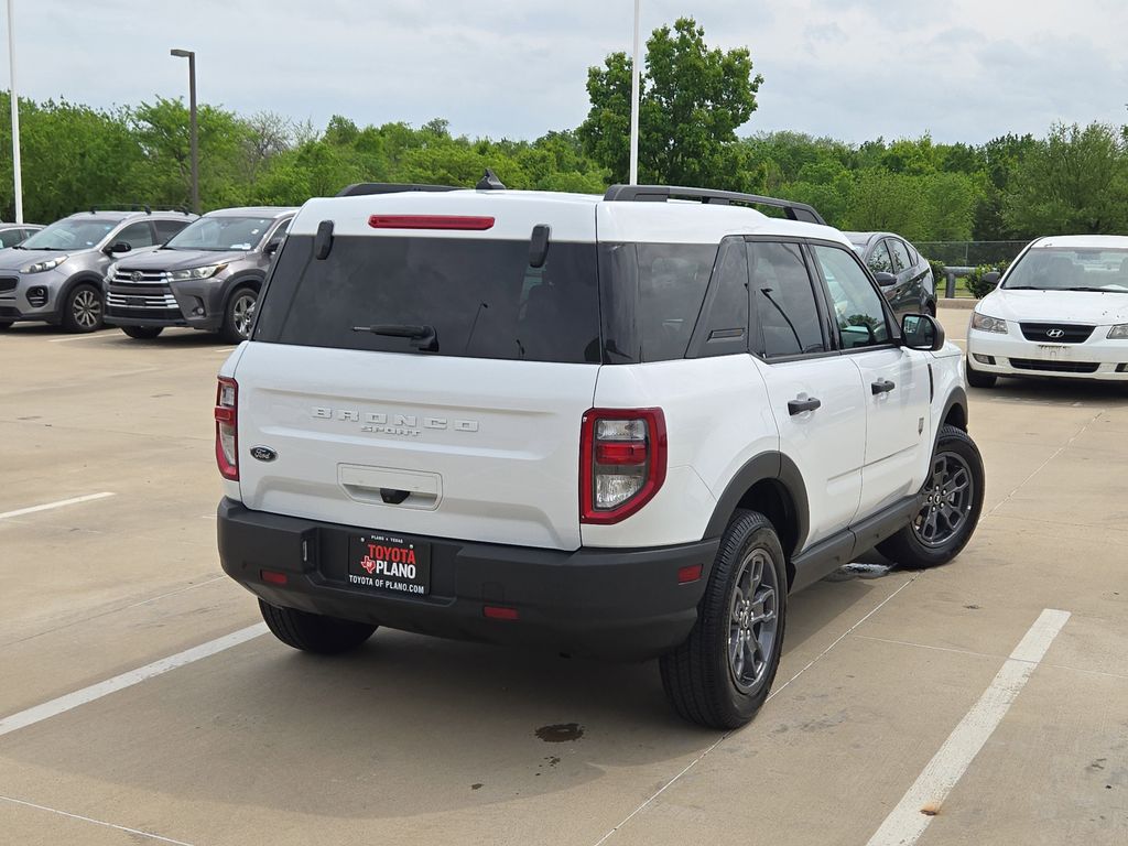 View vehicle photo 4