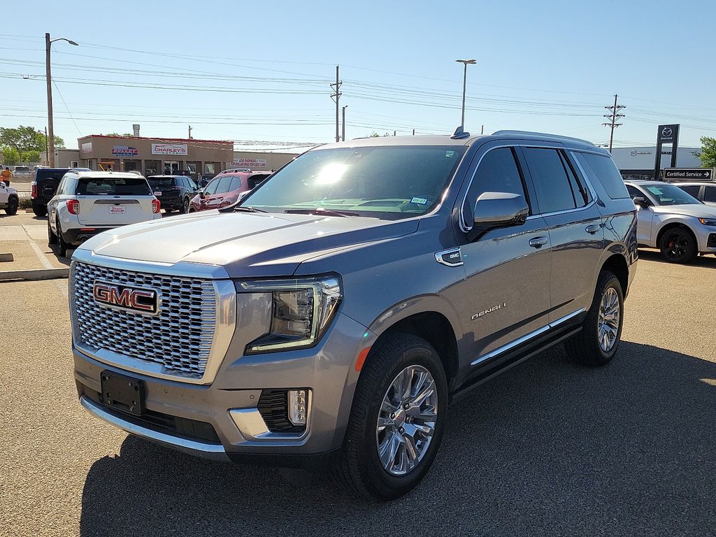 2022 GMC Yukon Denali - 3