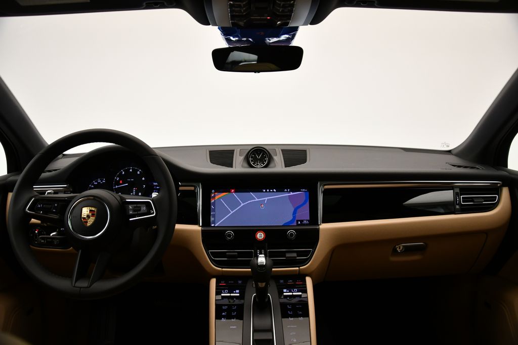 Thumbnail: 2025 Porsche Macan - 17