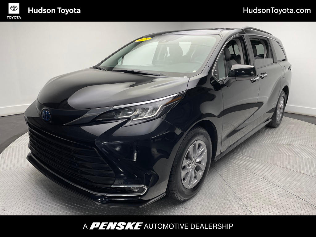 2023 Toyota Sienna XLE -
                Jersey City, NJ