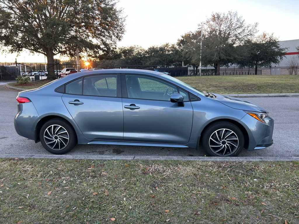 Thumbnail: 2025 Toyota Corolla - 6