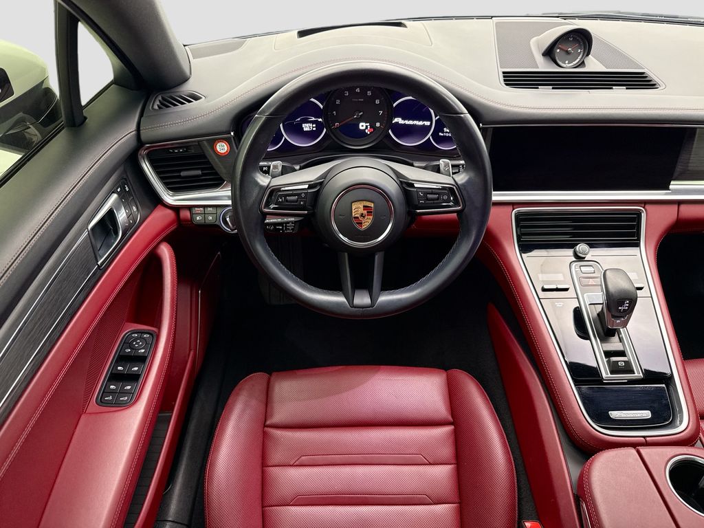 Thumbnail: 2023 Porsche Panamera - 12