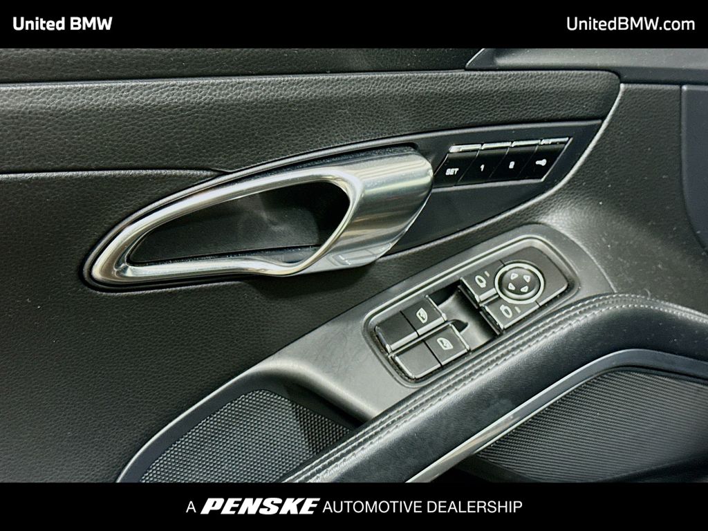 Thumbnail: 2014 Porsche 911 - 3