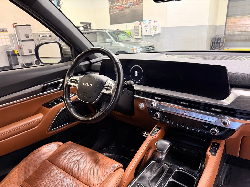 Thumbnail: 2023 Kia Telluride - 32