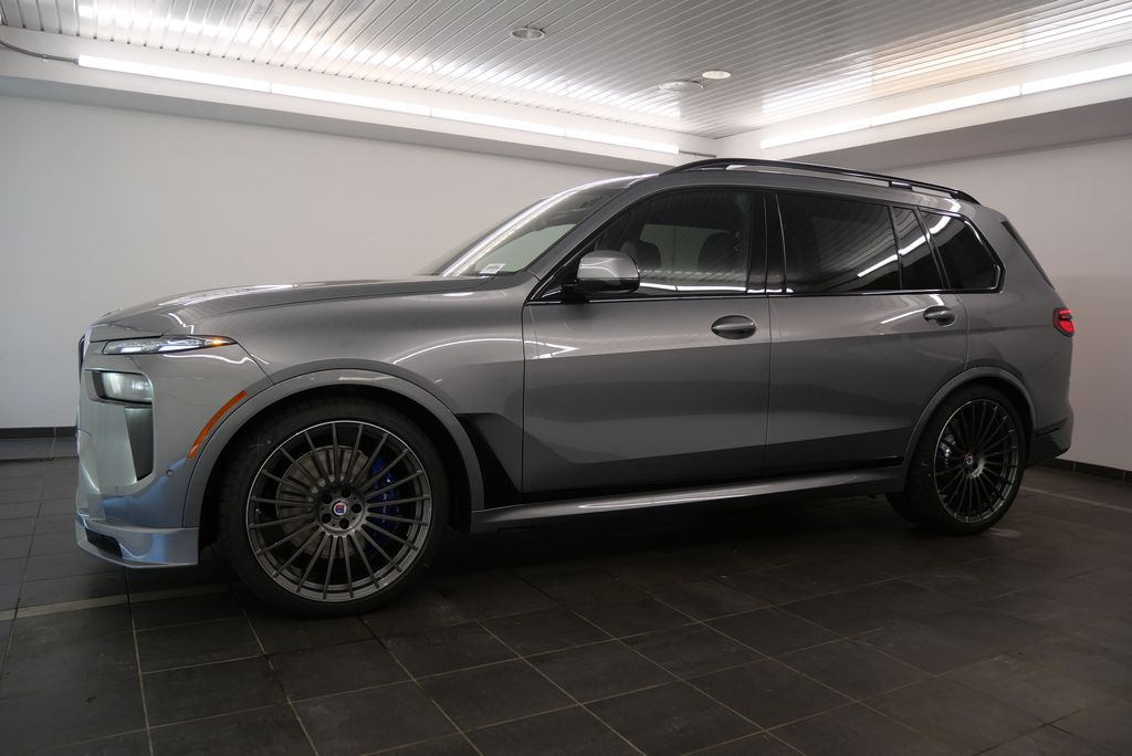 2026 BMW X7 Alpina XB7 2