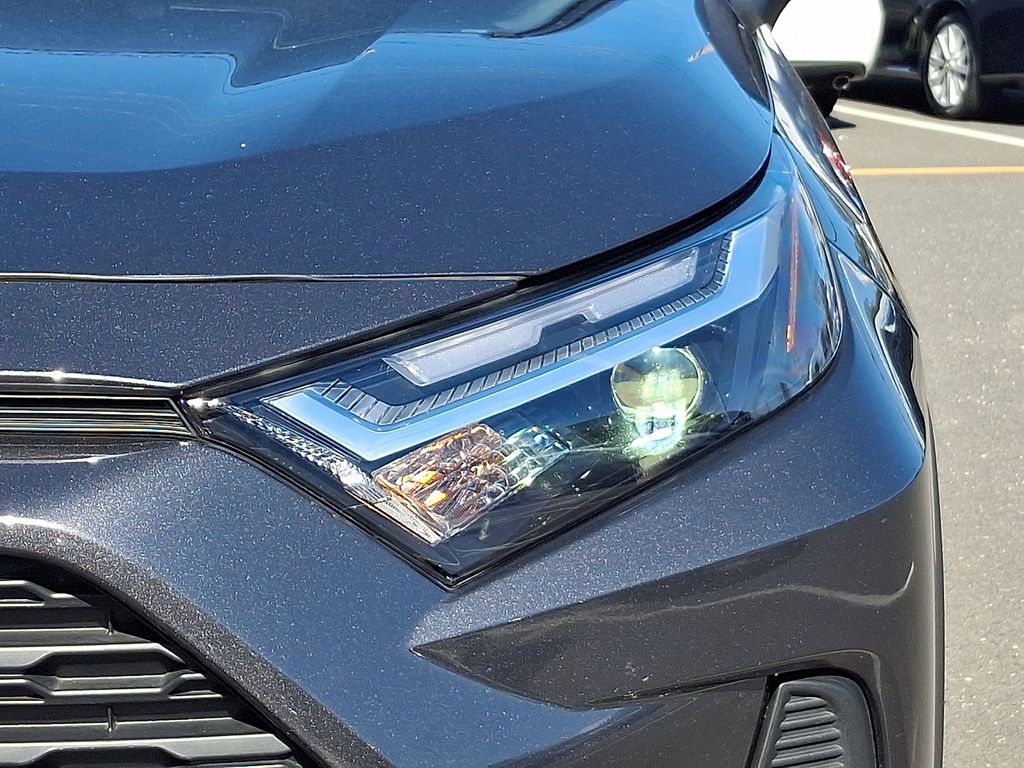 Thumbnail: 2023 Toyota RAV4 - 9