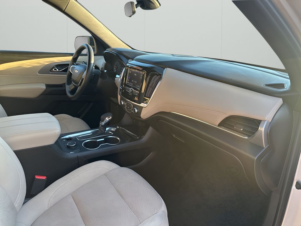 Used Car 2022 Chevrolet Traverse  Ls For Sale Under $25,000 In Austin, Texas