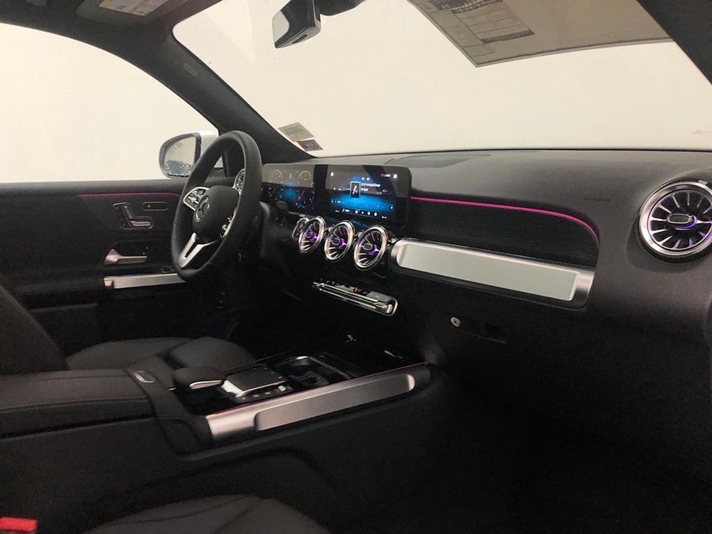 2023 Mercedes-Benz GLB 250 9