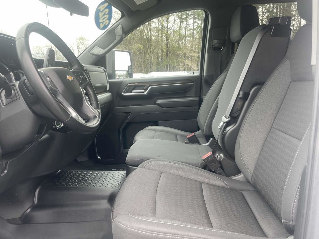 2024 Chevrolet Silverado 2500HD LT - Photo 23