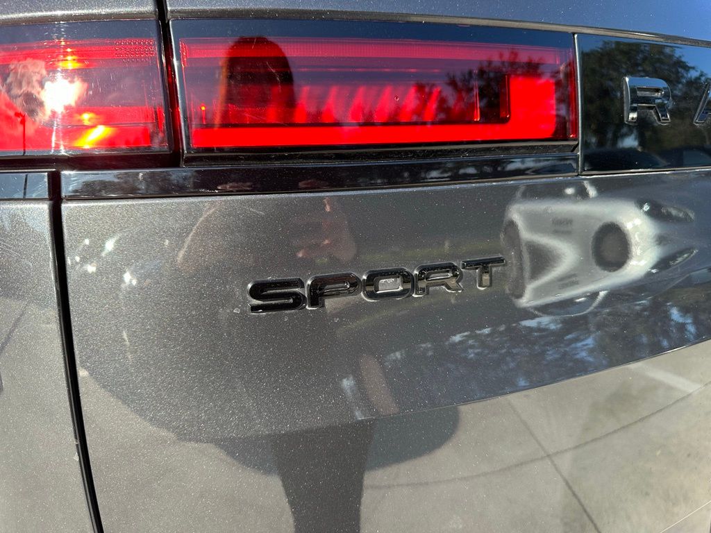 Thumbnail: 2023 Land Rover Range Rover Sport - 14