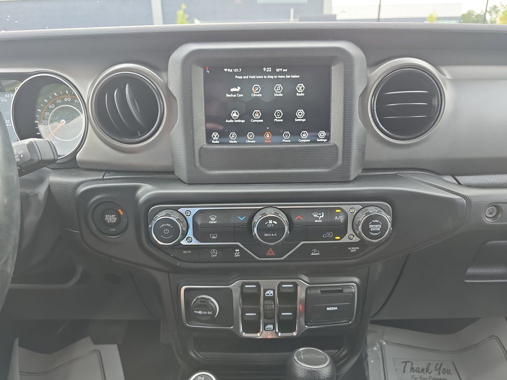 2022 Black Clearcoat Jeep Gladiator Willys 4X4 Truck