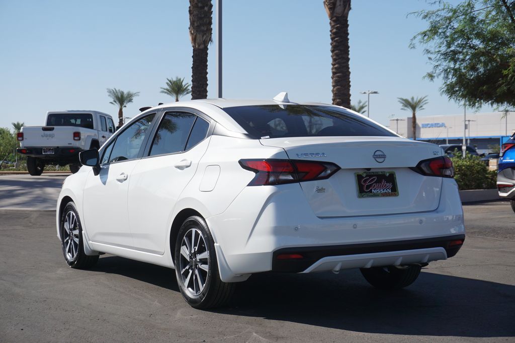 2024 Nissan Versa 1.6 SV 3