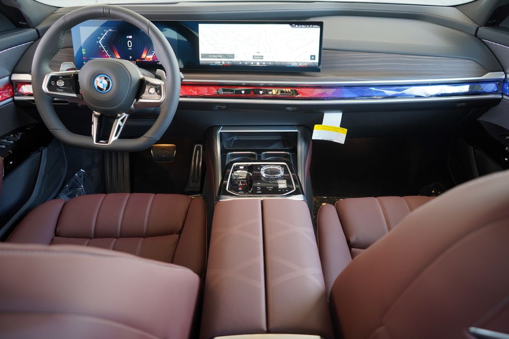 Thumbnail: 2025 BMW 7 Series - 15