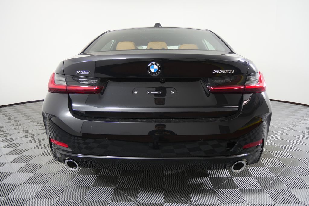 Thumbnail: 2026 BMW 3 Series - 4