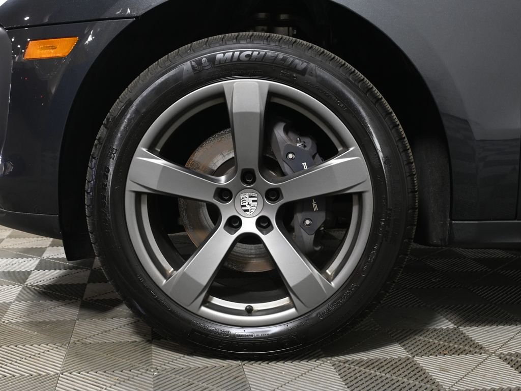 Thumbnail: 2025 Porsche Macan - 12