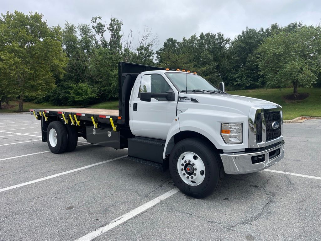 2027 Ford F-750 Diesel 